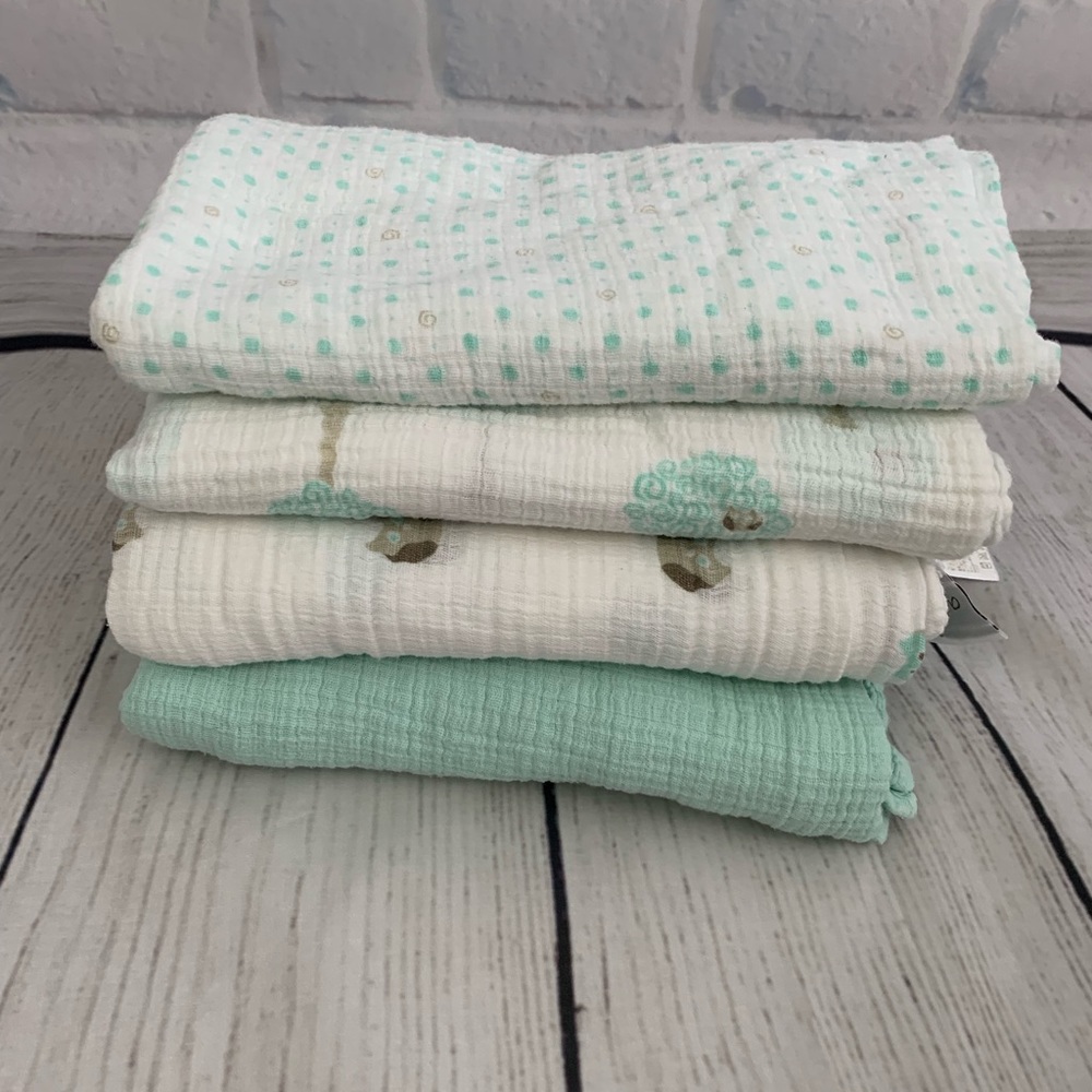 Pack of 4 Aden + Anais swaddle blankets